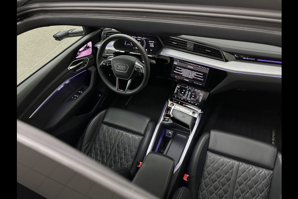 Audi e-tron Sportback S 503pk RS-Seats | 360 Camera | ACC | B&O | Panorama | Luchtvering | Head-Up | Camera-Spiegels | Keyless-Entry | SiamBeige Metallic | Trekhaak | ISO-Glas | 4-Zone Clima | Matrix-LED | Carplay | Rijklaar incl. BOVAG garantie | Black-Optic | Stuur-Verwarming | Sfeerverlichting |