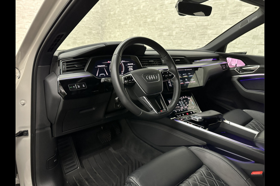 Audi e-tron Sportback S 503pk RS-Seats | 360 Camera | ACC | B&O | Panorama | Luchtvering | Head-Up | Camera-Spiegels | Keyless-Entry | SiamBeige Metallic | Trekhaak | ISO-Glas | 4-Zone Clima | Matrix-LED | Carplay | Rijklaar incl. BOVAG garantie | Black-Optic | Stuur-Verwarming | Sfeerverlichting |