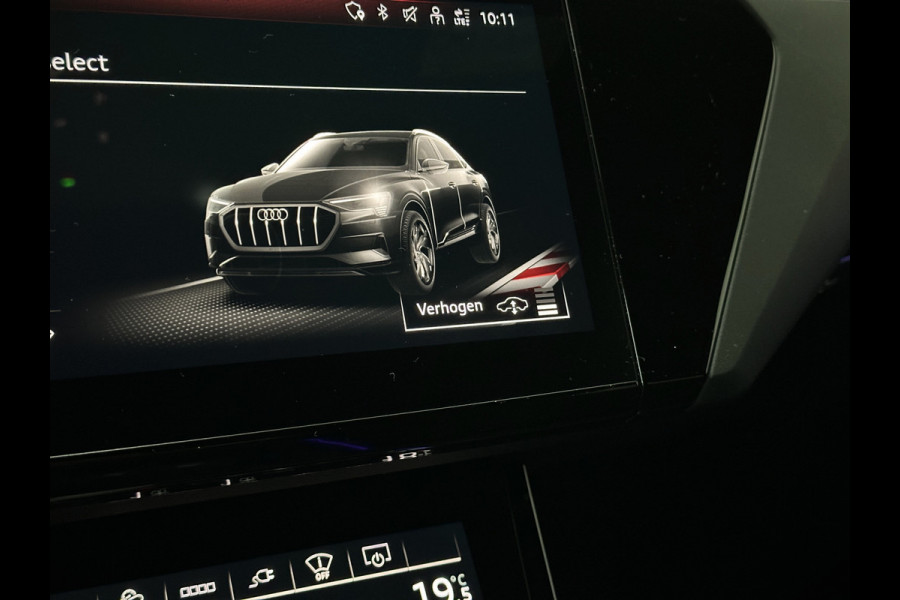 Audi e-tron Sportback S 503pk RS-Seats | 360 Camera | ACC | B&O | Panorama | Luchtvering | Head-Up | Camera-Spiegels | Keyless-Entry | SiamBeige Metallic | Trekhaak | ISO-Glas | 4-Zone Clima | Matrix-LED | Carplay | Rijklaar incl. BOVAG garantie | Black-Optic | Stuur-Verwarming | Sfeerverlichting |