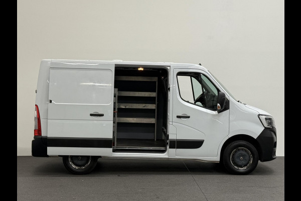 Renault Master 135pk L1H1 Navigatie Cruise control Trekhaak parkeersensoren Euro6