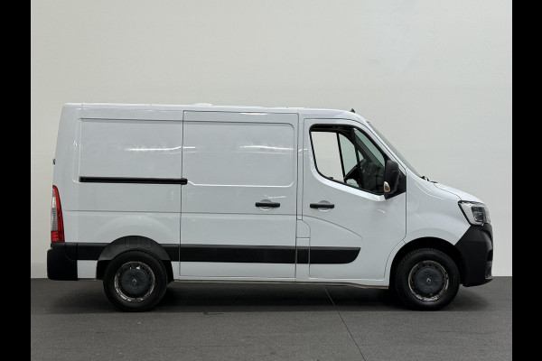 Renault Master 135pk L1H1 Navigatie Cruise control Trekhaak parkeersensoren Euro6