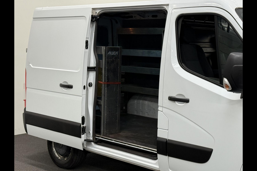 Renault Master 135pk L1H1 Navigatie Cruise control Trekhaak parkeersensoren Euro6