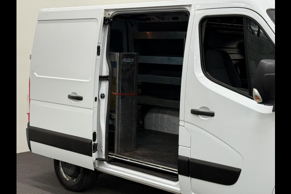 Renault Master 135pk L1H1 Navigatie Cruise control Trekhaak parkeersensoren Euro6