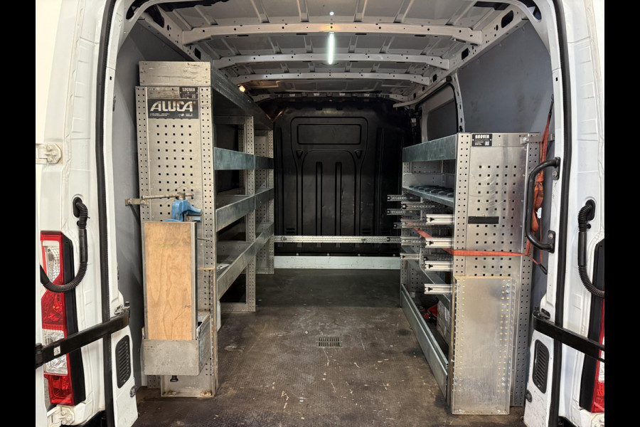 Renault Master 135pk L1H1 Navigatie Cruise control Trekhaak parkeersensoren Euro6