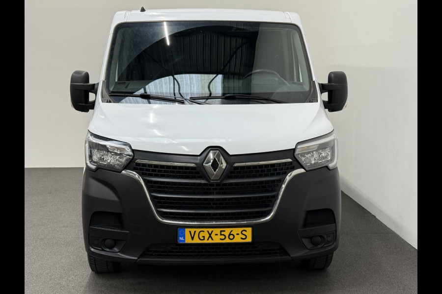 Renault Master 135pk L1H1 Navigatie Cruise control Trekhaak parkeersensoren Euro6