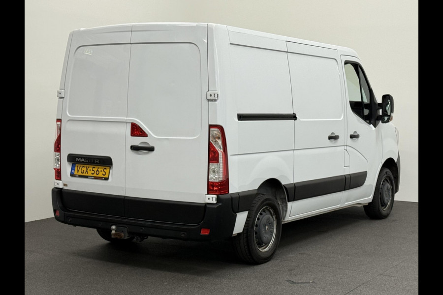 Renault Master 135pk L1H1 Navigatie Cruise control Trekhaak parkeersensoren Euro6