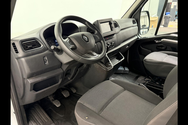 Renault Master 135pk L1H1 Navigatie Cruise control Trekhaak parkeersensoren Euro6