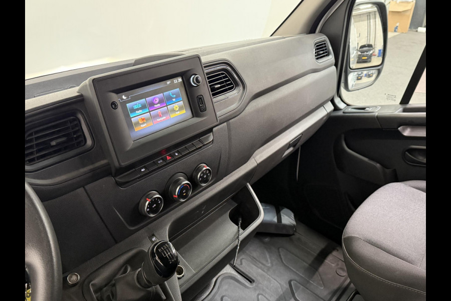 Renault Master 135pk L1H1 Navigatie Cruise control Trekhaak parkeersensoren Euro6