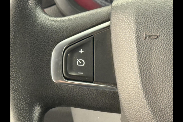 Renault Master 135pk L1H1 Navigatie Cruise control Trekhaak parkeersensoren Euro6