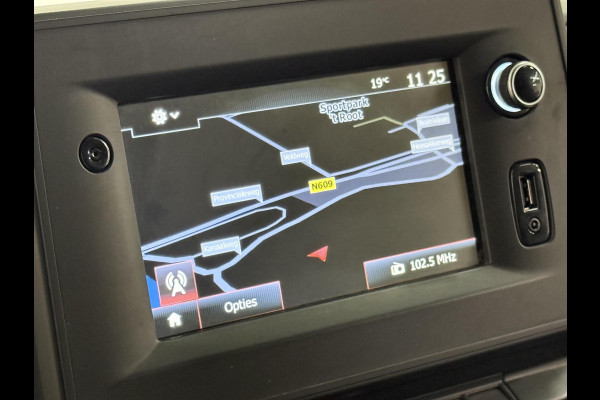 Renault Master 135pk L1H1 Navigatie Cruise control Trekhaak parkeersensoren Euro6