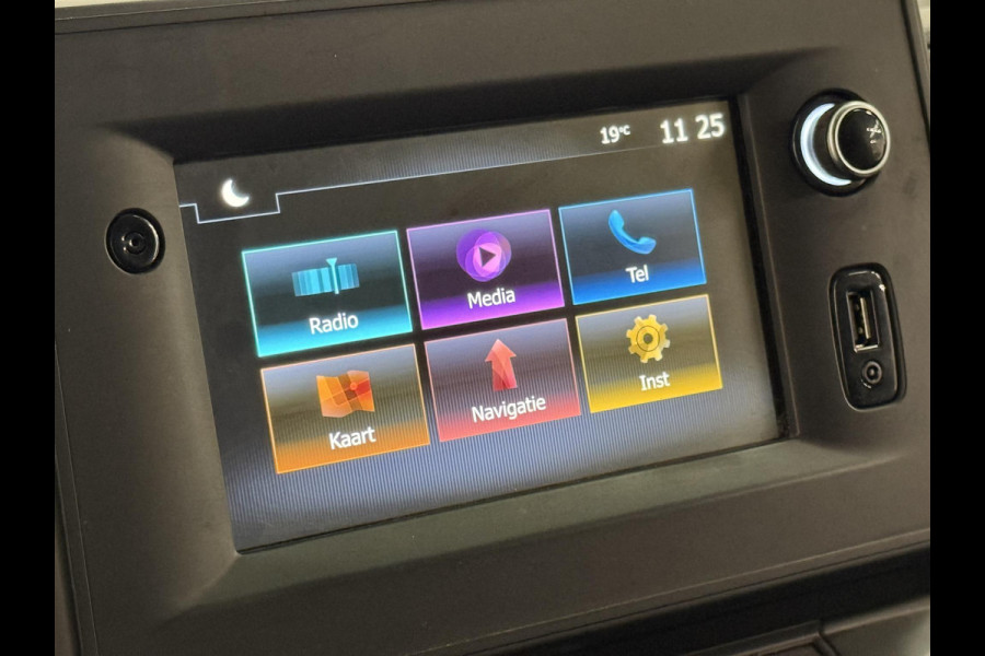 Renault Master 135pk L1H1 Navigatie Cruise control Trekhaak parkeersensoren Euro6