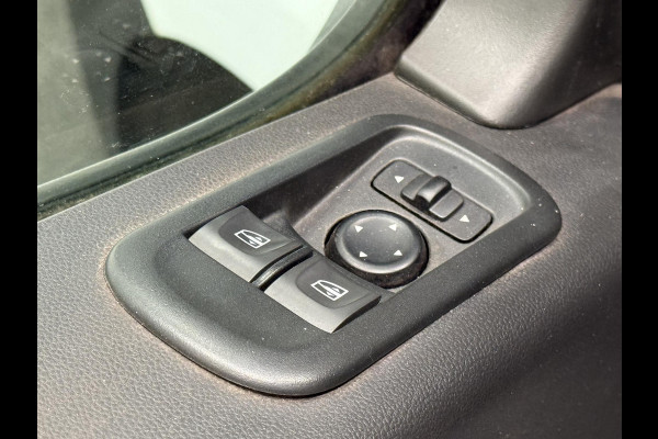 Renault Master 135pk L1H1 Navigatie Cruise control Trekhaak parkeersensoren Euro6