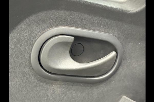 Renault Master 135pk L1H1 Navigatie Cruise control Trekhaak parkeersensoren Euro6