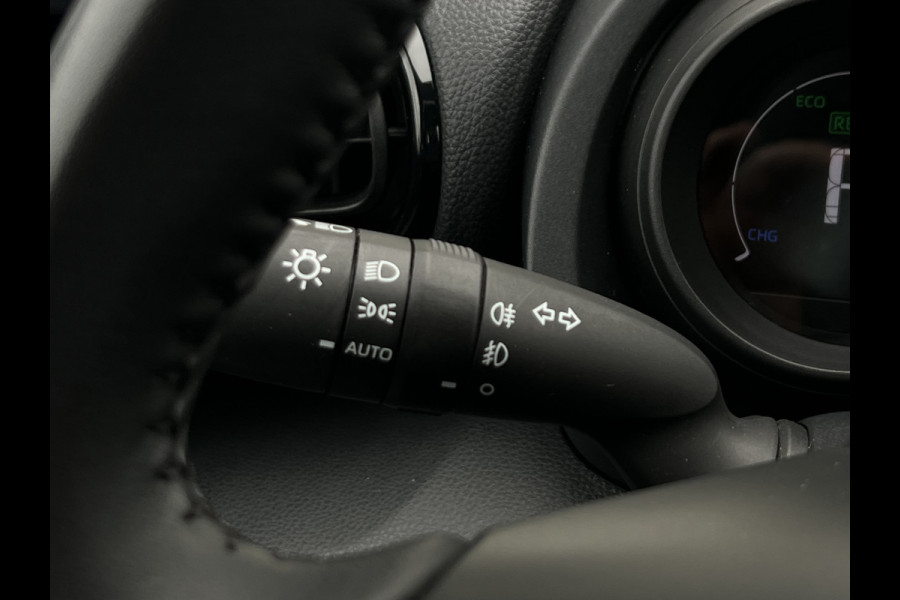 Toyota Yaris 1.5 Hybrid Team D | Navi | Carplay | Keyless | Camera