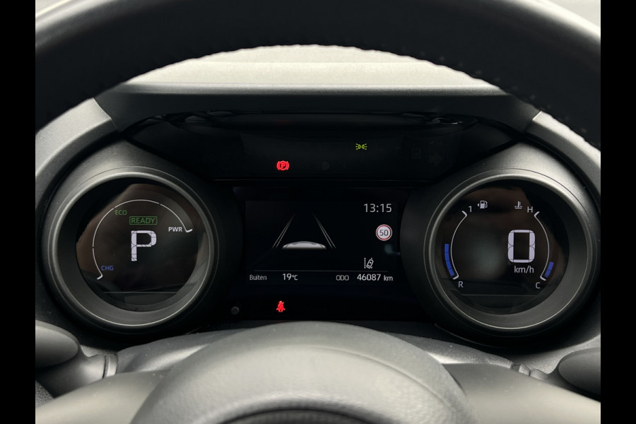 Toyota Yaris 1.5 Hybrid Team D | Navi | Carplay | Keyless | Camera