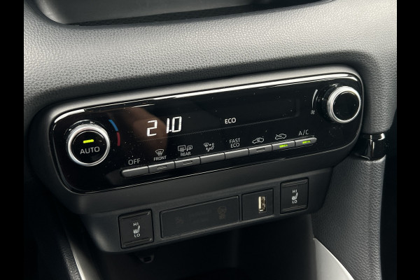 Toyota Yaris 1.5 Hybrid Team D | Navi | Carplay | Keyless | Camera