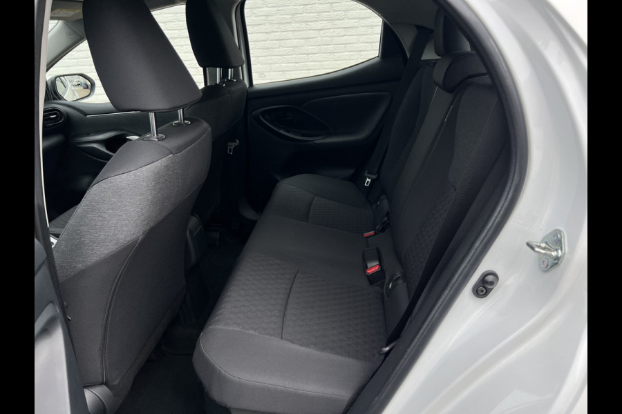 Toyota Yaris 1.5 Hybrid Team D | Navi | Carplay | Keyless | Camera