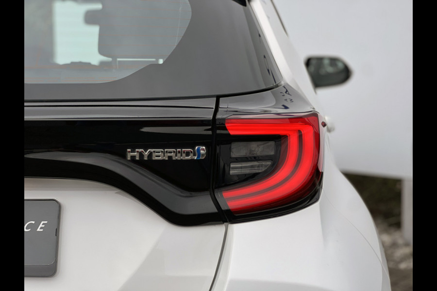 Toyota Yaris 1.5 Hybrid Team D | Navi | Carplay | Keyless | Camera