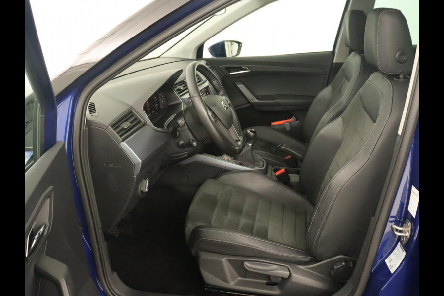 Seat Arona 1.0 TSI Style Business Intense Plus | Carplay | Camera | Adaptive cruise | Climate control | Stoelverwarming | Navigatie | Full LED | Virtual Cockpit | Getint glas