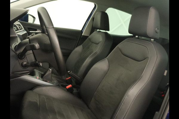 Seat Arona 1.0 TSI Style Business Intense Plus | Carplay | Camera | Adaptive cruise | Climate control | Stoelverwarming | Navigatie | Full LED | Virtual Cockpit | Getint glas