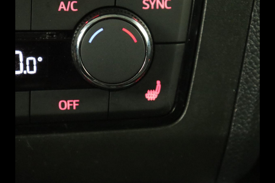 Seat Arona 1.0 TSI Style Business Intense Plus | Carplay | Camera | Adaptive cruise | Climate control | Stoelverwarming | Navigatie | Full LED | Virtual Cockpit | Getint glas