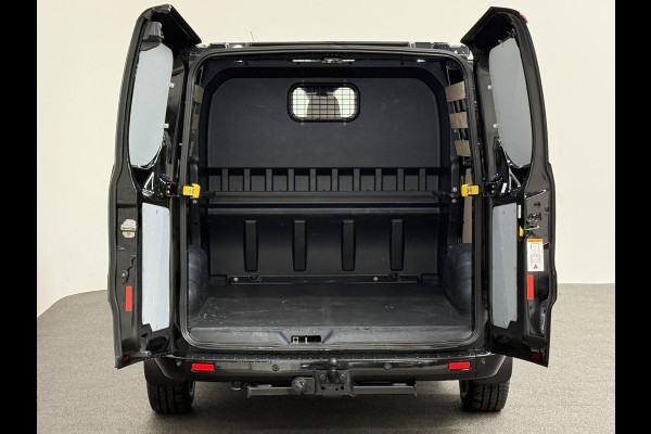 Ford Transit Custom 300 2.0 TDCI L2H1 Limited Dubbele cabine Navi Airco 2 Schuifdeuren Trekhaak PDC Camera Carplay DAB Ford Transit Custom 300 2.0 TDCI L2H1 Limited Dubbele cabine Navi Airco 2 Schuifdeuren Trekhaak PDC Camera Carplay DAB