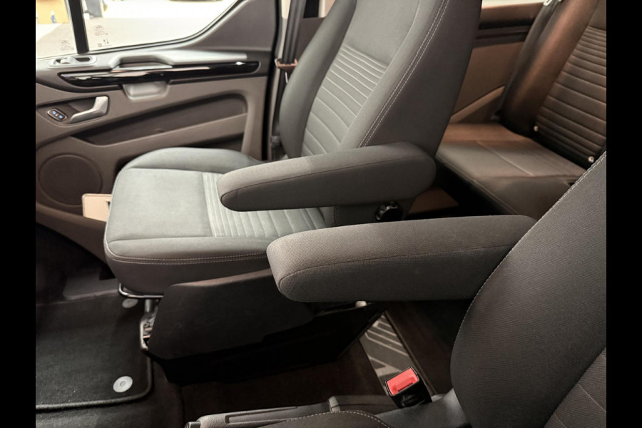 Ford Transit Custom 300 2.0 TDCI L2H1 Limited Dubbele cabine Navi Airco 2 Schuifdeuren Trekhaak PDC Camera Carplay DAB Ford Transit Custom 300 2.0 TDCI L2H1 Limited Dubbele cabine Navi Airco 2 Schuifdeuren Trekhaak PDC Camera Carplay DAB