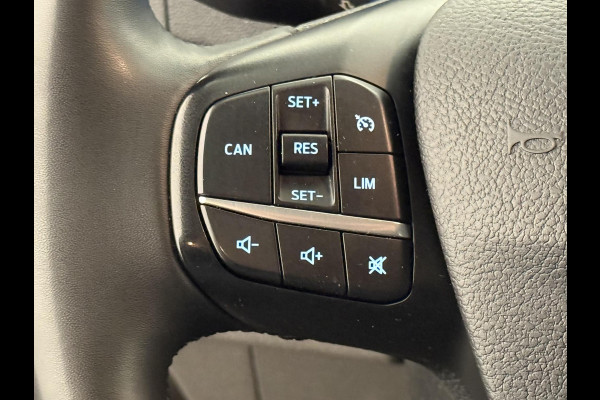 Ford Transit Custom 300 2.0 TDCI L2H1 Limited Dubbele cabine Navi Airco 2 Schuifdeuren Trekhaak PDC Camera Carplay DAB Ford Transit Custom 300 2.0 TDCI L2H1 Limited Dubbele cabine Navi Airco 2 Schuifdeuren Trekhaak PDC Camera Carplay DAB