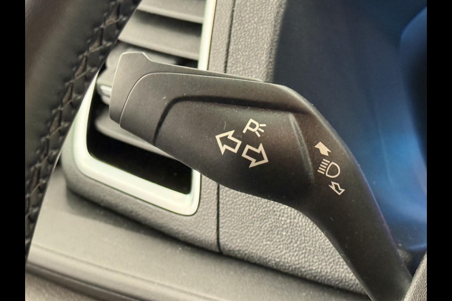 Ford Transit Custom 300 2.0 TDCI L2H1 Limited Dubbele cabine Navi Airco 2 Schuifdeuren Trekhaak PDC Camera Carplay DAB Ford Transit Custom 300 2.0 TDCI L2H1 Limited Dubbele cabine Navi Airco 2 Schuifdeuren Trekhaak PDC Camera Carplay DAB