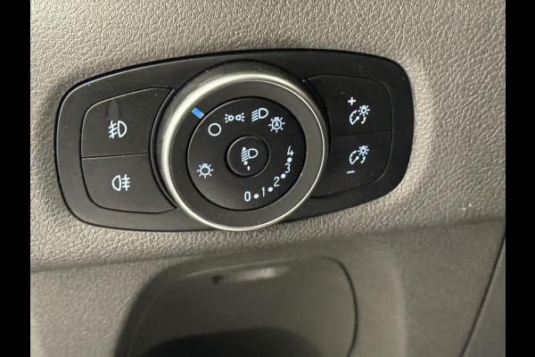 Ford Transit Custom 300 2.0 TDCI L2H1 Limited Dubbele cabine Navi Airco 2 Schuifdeuren Trekhaak PDC Camera Carplay DAB Ford Transit Custom 300 2.0 TDCI L2H1 Limited Dubbele cabine Navi Airco 2 Schuifdeuren Trekhaak PDC Camera Carplay DAB