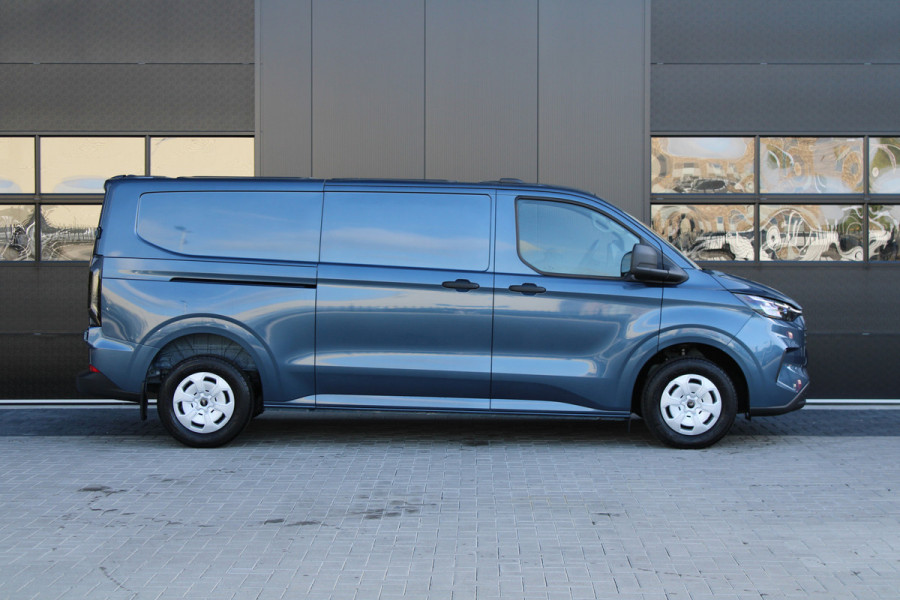 Ford Transit Custom 320 2.0 TDCI L2H1 Trend 136pk - 2x Schuifdeur - Carplay - Android - Camera - Trekhaak - Stoelverwarming -70l tank - Rijklaar