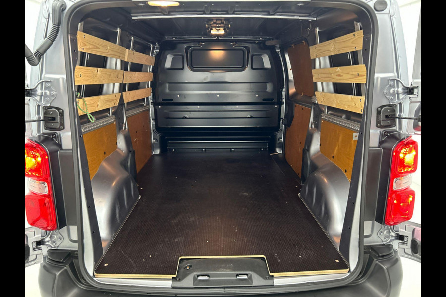 Peugeot Expert 1.5 BlueHDI 100 Standard Premium Airco Cruise Control Trekhaak 2-zits Peugeot Expert 1.5 BlueHDI 100 Standard Premium Airco Cruise Control Trekhaak 2-zits