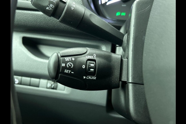 Peugeot Expert 1.5 BlueHDI 100 Standard Premium Airco Cruise Control Trekhaak 2-zits Peugeot Expert 1.5 BlueHDI 100 Standard Premium Airco Cruise Control Trekhaak 2-zits