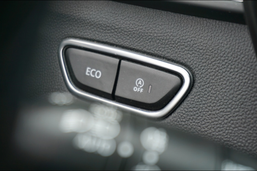 Renault Kadjar 140PK Limited CAMERA | TREKHAAK | KEYLESS | STOELVERW. | PANO!