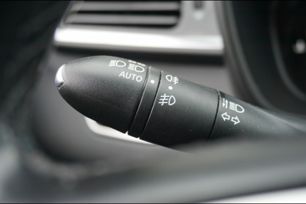 Renault Kadjar 140PK Limited CAMERA | TREKHAAK | KEYLESS | STOELVERW. | PANO!