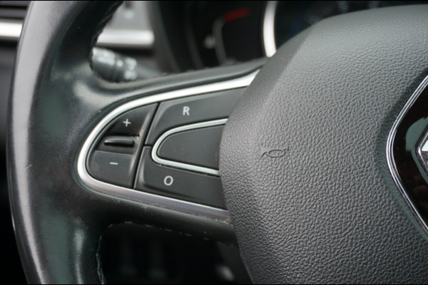 Renault Kadjar 140PK Limited CAMERA | TREKHAAK | KEYLESS | STOELVERW. | PANO!