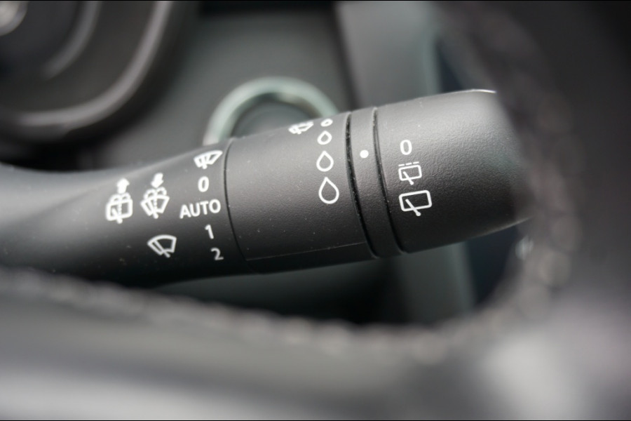 Renault Kadjar 140PK Limited CAMERA | TREKHAAK | KEYLESS | STOELVERW. | PANO!