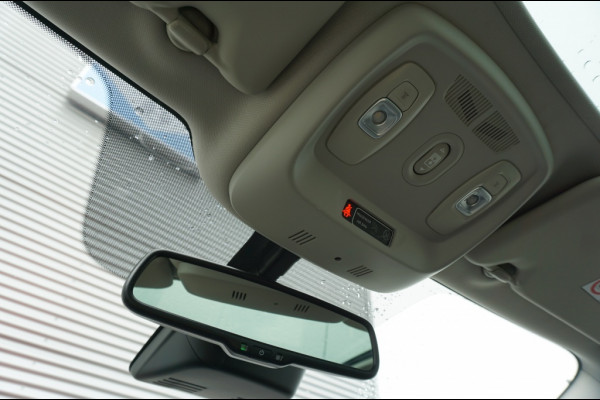 Renault Kadjar 140PK Limited CAMERA | TREKHAAK | KEYLESS | STOELVERW. | PANO!