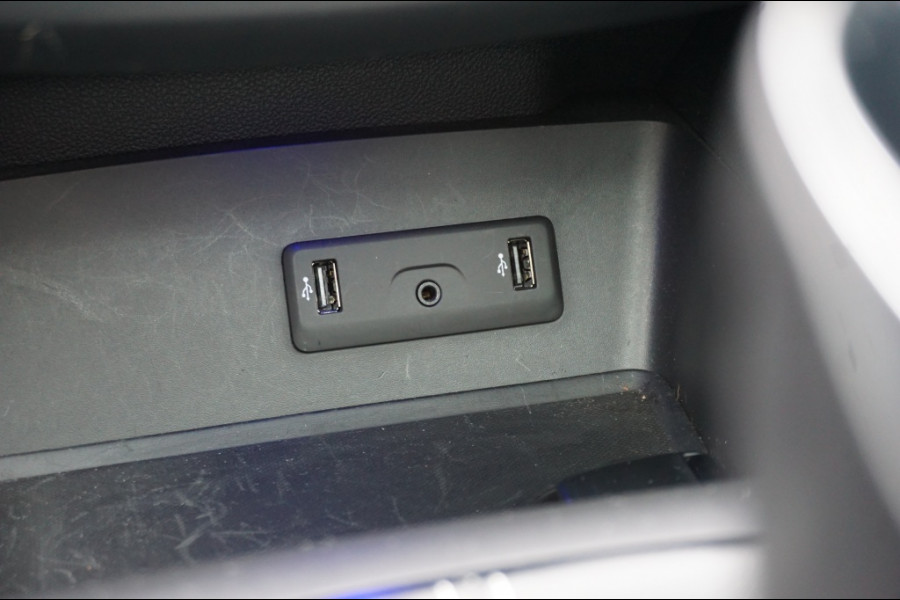 Renault Kadjar 140PK Limited CAMERA | TREKHAAK | KEYLESS | STOELVERW. | PANO!