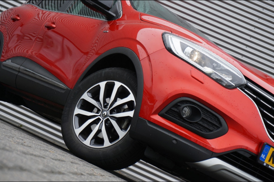 Renault Kadjar 140PK Limited CAMERA | TREKHAAK | KEYLESS | STOELVERW. | PANO!