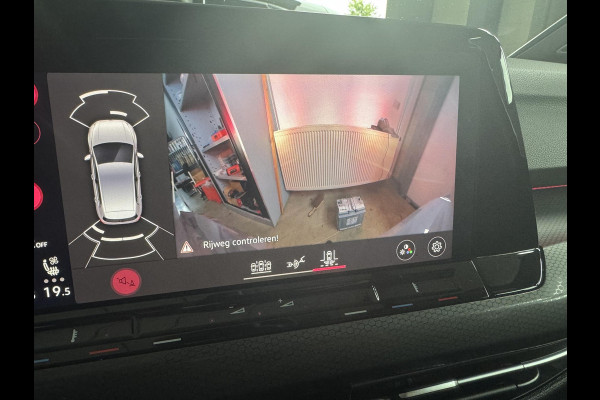 Volkswagen Golf GTI*PANO*LEDER*STOEL VENT.*H/K*ELEK.HAAK*ACC*CAM* Volkswagen Golf GTI*PANO*LEDER*STOEL VENT.*H/K*ELEK.HAAK*ACC*CAM*