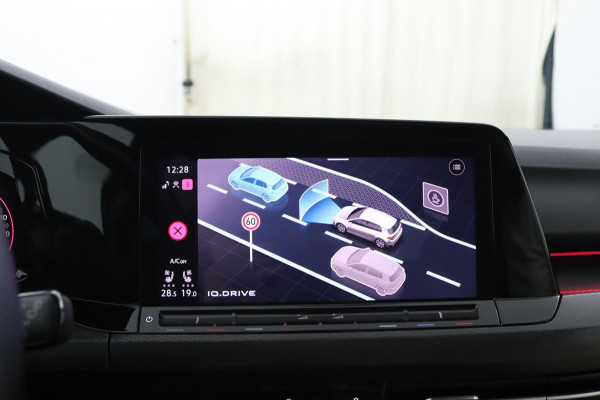 Volkswagen Golf GTI*PANO*LEDER*STOEL VENT.*H/K*ELEK.HAAK*ACC*CAM* Volkswagen Golf GTI*PANO*LEDER*STOEL VENT.*H/K*ELEK.HAAK*ACC*CAM*