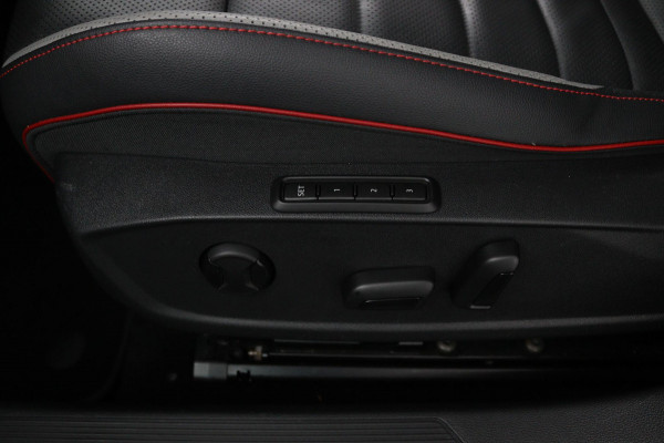 Volkswagen Golf GTI*PANO*LEDER*STOEL VENT.*H/K*ELEK.HAAK*ACC*CAM* Volkswagen Golf GTI*PANO*LEDER*STOEL VENT.*H/K*ELEK.HAAK*ACC*CAM*