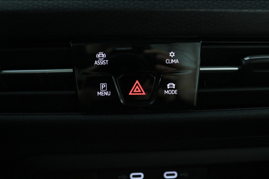 Volkswagen Golf GTI*PANO*LEDER*STOEL VENT.*H/K*ELEK.HAAK*ACC*CAM* Volkswagen Golf GTI*PANO*LEDER*STOEL VENT.*H/K*ELEK.HAAK*ACC*CAM*