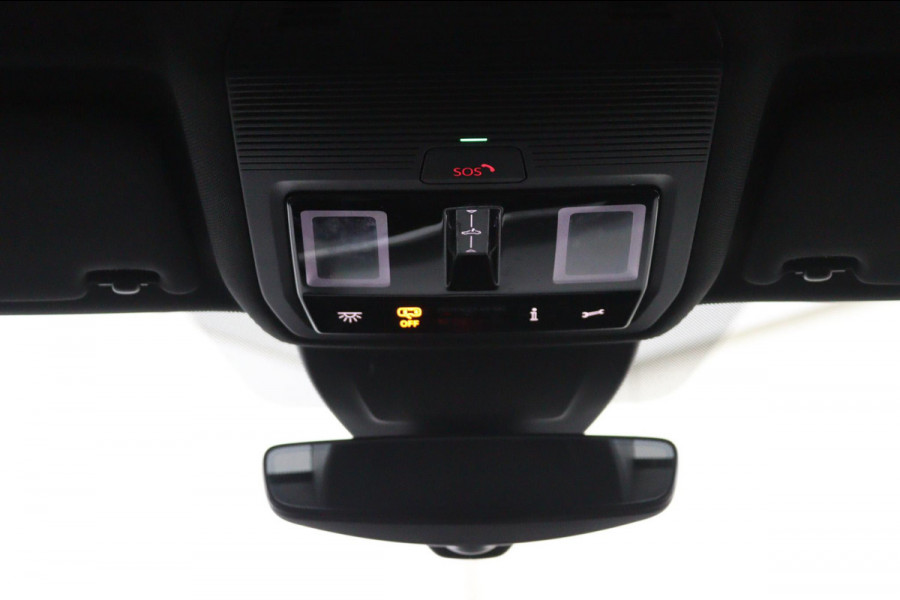 Volkswagen Golf GTI*PANO*LEDER*STOEL VENT.*H/K*ELEK.HAAK*ACC*CAM* Volkswagen Golf GTI*PANO*LEDER*STOEL VENT.*H/K*ELEK.HAAK*ACC*CAM*