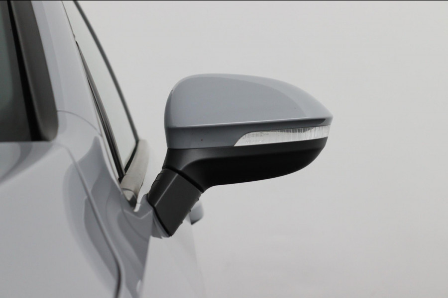 Volkswagen Golf GTI*PANO*LEDER*STOEL VENT.*H/K*ELEK.HAAK*ACC*CAM* Volkswagen Golf GTI*PANO*LEDER*STOEL VENT.*H/K*ELEK.HAAK*ACC*CAM*