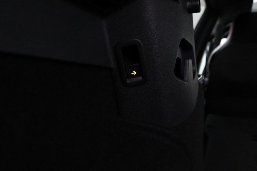 Volkswagen Golf GTI*PANO*LEDER*STOEL VENT.*H/K*ELEK.HAAK*ACC*CAM* Volkswagen Golf GTI*PANO*LEDER*STOEL VENT.*H/K*ELEK.HAAK*ACC*CAM*