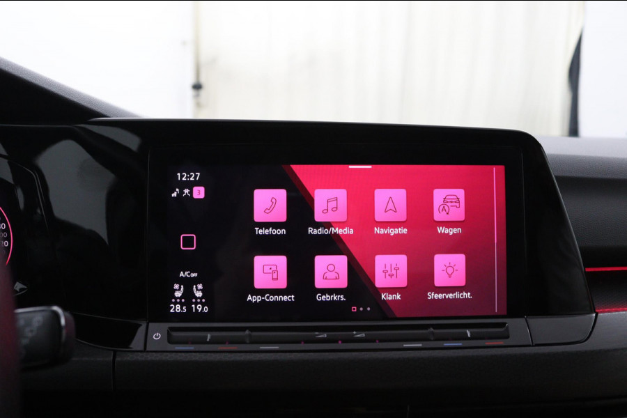 Volkswagen Golf GTI*PANO*LEDER*STOEL VENT.*H/K*ELEK.HAAK*ACC*CAM* Volkswagen Golf GTI*PANO*LEDER*STOEL VENT.*H/K*ELEK.HAAK*ACC*CAM*