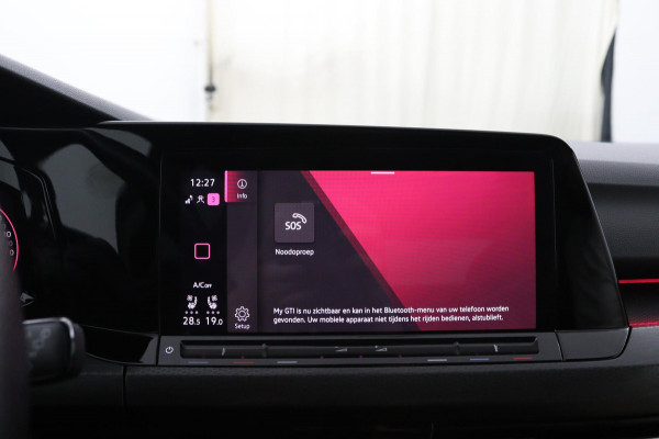 Volkswagen Golf GTI*PANO*LEDER*STOEL VENT.*H/K*ELEK.HAAK*ACC*CAM* Volkswagen Golf GTI*PANO*LEDER*STOEL VENT.*H/K*ELEK.HAAK*ACC*CAM*