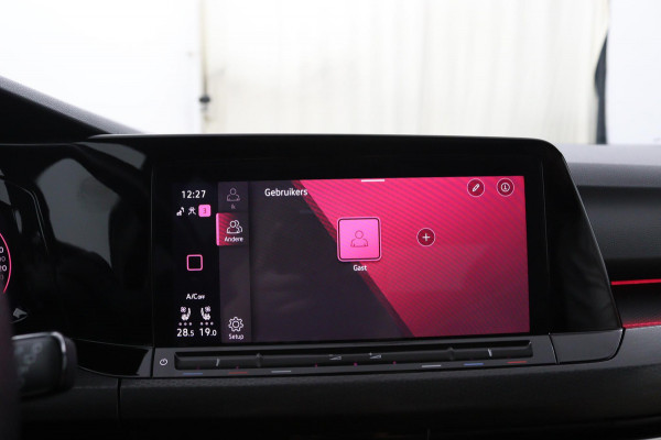 Volkswagen Golf GTI*PANO*LEDER*STOEL VENT.*H/K*ELEK.HAAK*ACC*CAM* Volkswagen Golf GTI*PANO*LEDER*STOEL VENT.*H/K*ELEK.HAAK*ACC*CAM*